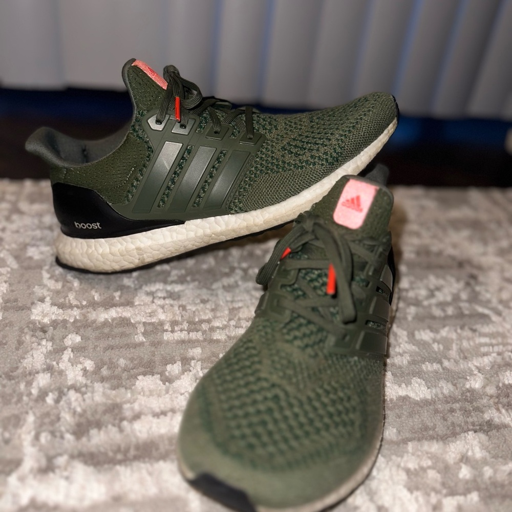 Adidas Men's Green Athletic Shoes